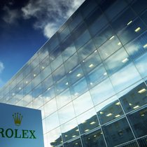 Die Zentrale: Im grün spiegelnden Rolex-Hauptsitz in Les Acacias (Genf) laufen alle Fäden des Uhrengiganten zusammen.
