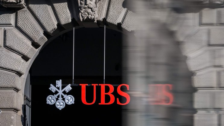 Die zuständige Ständeratskommission hat beschlossen, dass die UBS ihre Auslandstöchter mit 50 Prozent hartem Kernkapital und 50 Prozent AT1-Anleihen unterlegen soll.