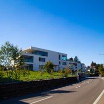 In bisher weniger erschlossenen Gemeinden führt der ÖV-Ausbau zu steigenden Mieten.
