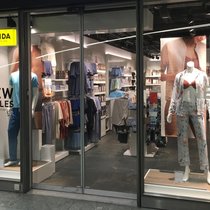 Eine Calida-Filiale im Hauptbahnhof von Luzern.