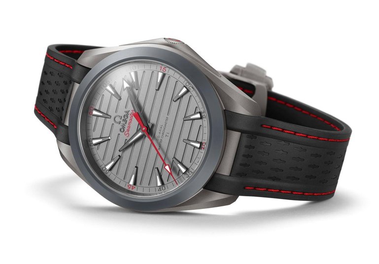 Die Omega Seamaster Aqua Terra Ultralight.