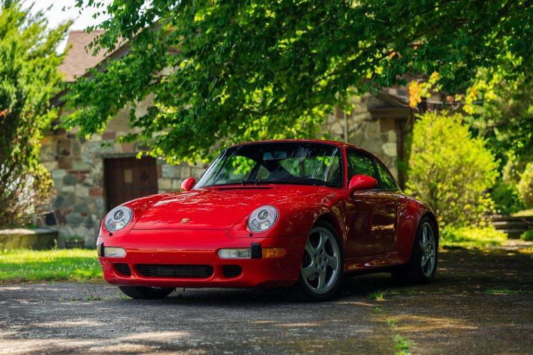 Dieser Porsche 911 Carrera S der begehrten Baureihe 993 hat seit kurzem einen neuen Besitzer.