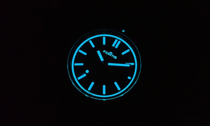 6_Fortis_Marinemaster_Gravity_Black_Lume_2026.jpg