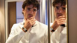 Der australische Schauspieler Jacob Elordi mit einer Tank Louis Cartier.
