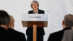 Theresa May: Die britische Regierungschefin präsentiert die Brexit-Leitlinien.  Keystone