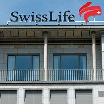 Logo von Swiss Life am Hauptsitz in Zürich.