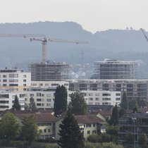 Sicht auf verschiedene Baustellen in Zug. (Bild: Keystone)