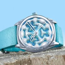 Kollokium präsentiert die Variant C: eine futuristische Uhr mit einzigartigem Design.