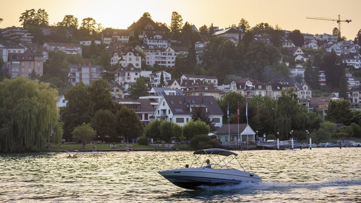 Rares Gut: In Zollikon ist direkter Seeanstoss unbezahlbar.