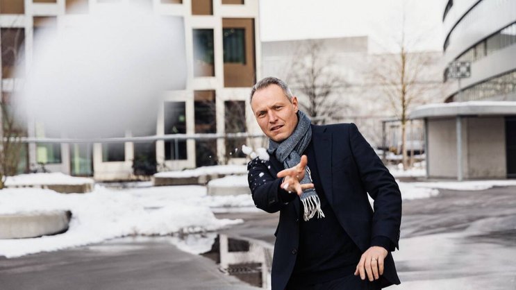 «Wir sind Kämpfer»: Patrick Amstutz, Mitgründer und CEO von Molecular Partners vor dem Firmensitz in Schlieren.