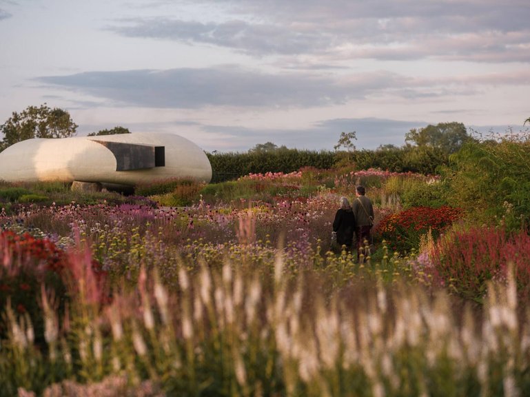 Hauser & Wirth Somerset: Auch die Gärten sind ein Kunstwerk, gestaltet vom Landschaftsarchitekten Piet Oudolf.