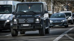 Schweizerinnen und Schweizer kaufen zunehmend SUVs.