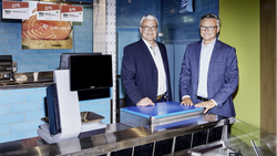 Supermarkt-Chef Peter Diethelm (l.) und MGB-Leiter Mario Irminger sind angetreten, um die Migros agiler aufzustellen. Bei den Fachmärkten gibt es besonders viel zu tun. Der Bereich steckt in der Krise.