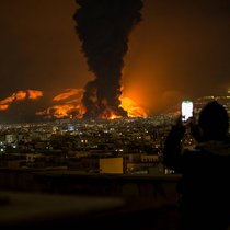 Luftangriff auf ein Öldepot in der iranischen Hauptstadt Teheran am 7. März 2026.