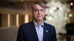 «Die Zukunft des Kapitalismus kann Wohlstand und Regeneration ermöglichen», schreibt Roche-Erbe André Hoffmann.