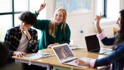 Jugendliche sollten bereits in der Schule fit für die Finanzwelt gemacht werden.