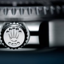 Die Krone der Krone: Detailansicht einer Rolex-Uhr.