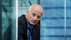 Erich Tröschs Unternehmen betreibt mehrere Glaswerke in der Ukraine.