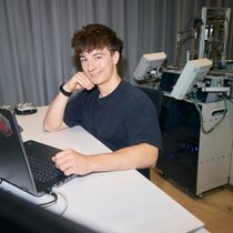 Cyrill Koller, Junior Application Developer bei Bühler, wird im September an den WorldSkills in Shanghai in der Disziplin Industry 4.0 antreten.