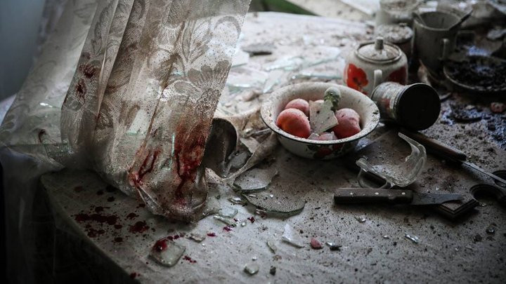 05.kitchen_table.jpg