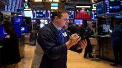 Wall-Street-Trader beim Corona-Crash im März 2020: Ratings und Kursziele werden oft von der Aktualität überholt.