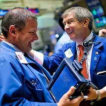 Gut gelaufen! Trader an der Börse in New York freuen sich.