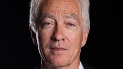 Christoph Wild ist seit 2022 Präsident der Schweizerischen Vereinigung Edelmetallfabrikanten und -händler. Vorher war er während zehn Jahren CEO der Schweizer Goldraffinerie Argor-Heraeus.