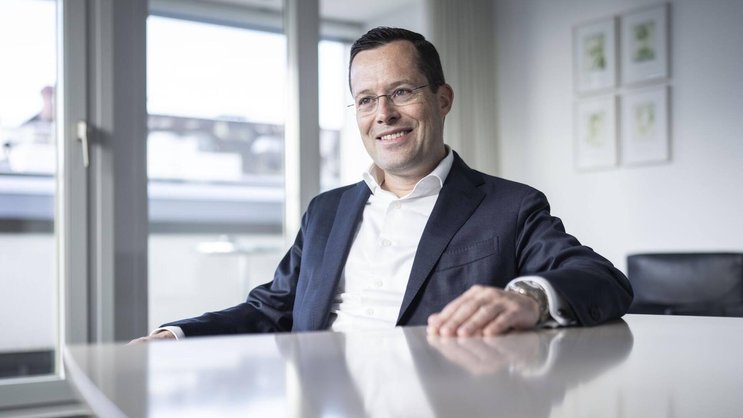 CEO Stephan Zwahlen baut bei der Privatbank kräftig aus.