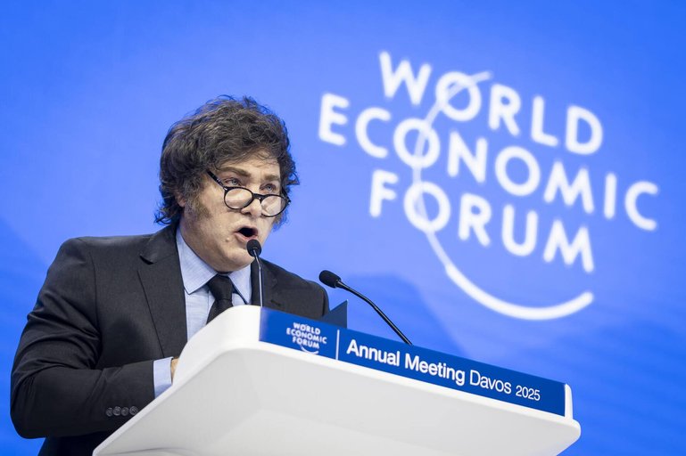Schoss das letzte Mal scharf: der argentinische Präsident Javier Milei. Jetzt kommt er wieder.