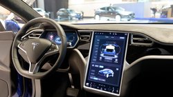 Auf dem aktuellen Niveau in Tesla einzusteigen, bietet zwar Chancen, aber ist zweifellos riskant.