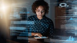 E-Mails, Analysen, Berichte – alles geht schneller und effizienter. In den Unternehmens- und Wirtschaftsdaten sieht man aber nichts davon.