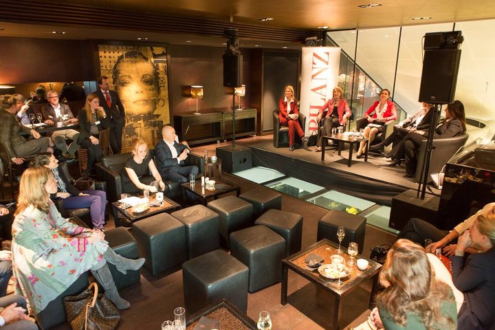 womens_talk1215.jpg