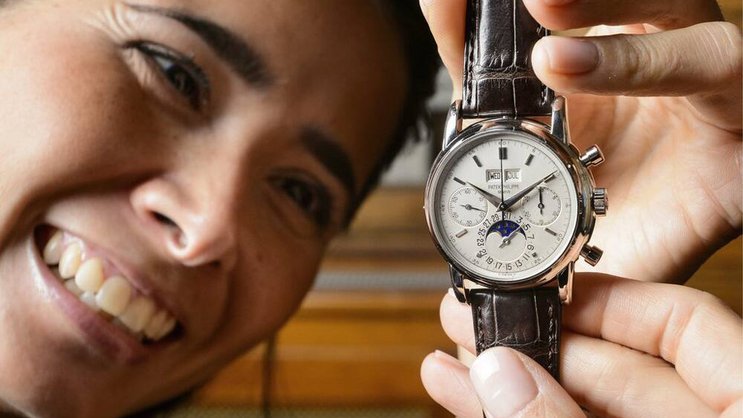 Da kommt Freude auf: Mit nicht über 53'000 Uhren macht Patek Philippe beinahe 1 Milliarde Franken Umsatz. (Bild: Keystone)