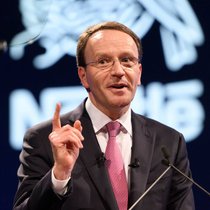 Mark Schneider: Der US-deutsche Manager richtet Nestlé neu aus.