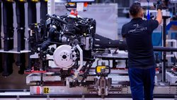 Auch einige grosse internationale Konzerne sind Familienunternehmen, wie zum Beispiel der deutsche Automobilkonzern BMW.