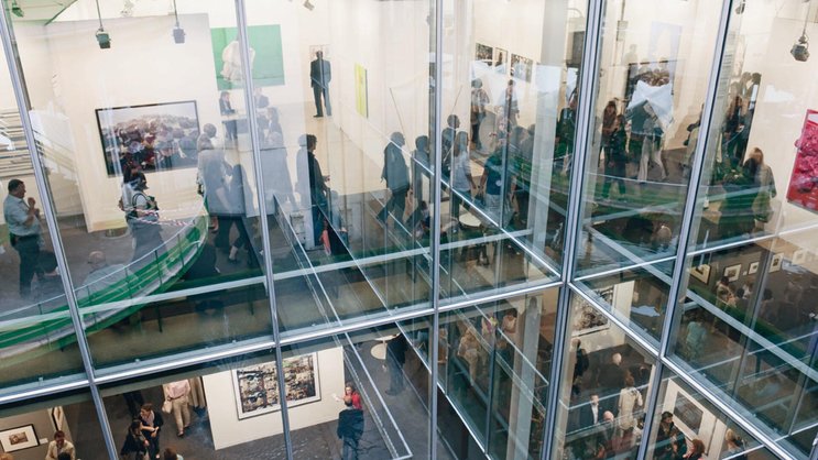 Die Art Basel: Ein Ort voller Farben, Formen und Innovation.