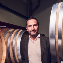 Daniel Caro: Berät Käufer, die den Traum vom eigenen Weingut wahr machen wollen. Eines seiner erfolgreichsten Projekte war das Weingut Ojo de Agua in Mendoza, das Dieter Meier erworben und aufgebaut hat.