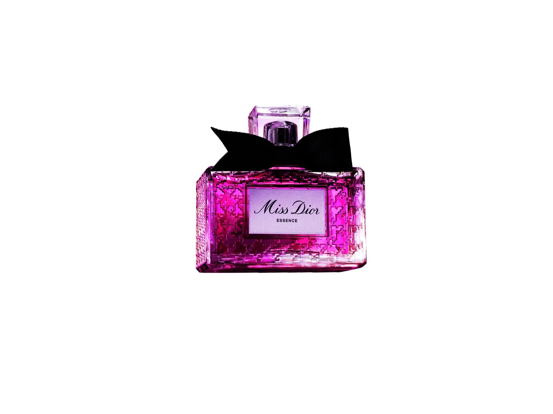 F106 MD ESSENCE 25 Cut Out_SP_V09_L4_F39.jpg