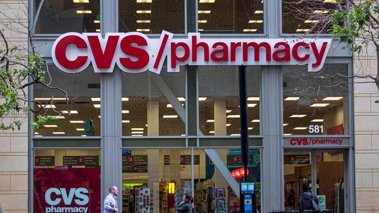 CVS: Will mit dem Deal die steigenden Gesundheitsausgaben durch günstigere medizinische Dienste in Apotheken abfedern.