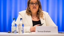 Gute Perspektiven: Gemäss IMD-Ranking ist Roche unter Pharmachefin Teresa Graham (im Bild) und CEO Thomas Schinecker am besten aufgestellt für die Zukunft.