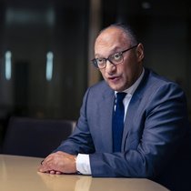 Zurück zu alten Werten: Swiss-Re-Chef Andreas Berger plädiert für weniger Predigen und mehr Faktenorientiertheit.