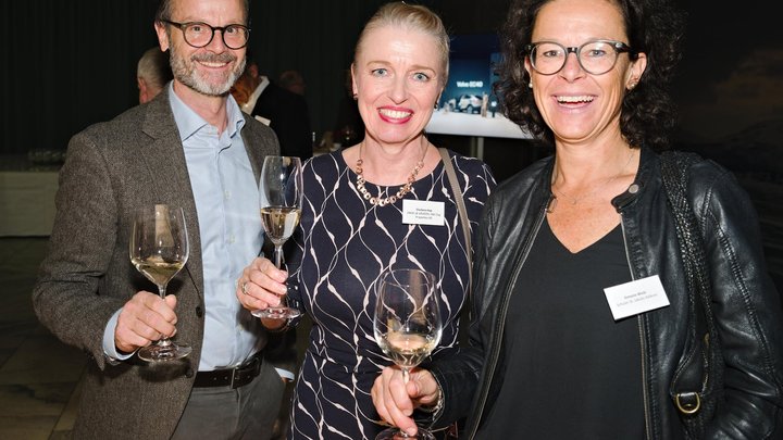 Markus Naewie, Schuler Weine & Co.; Giuliana Hu, Engel & VÃ¶lkers Properties AG; Simone Wicki, Schuler St. Jakobs Kellerei