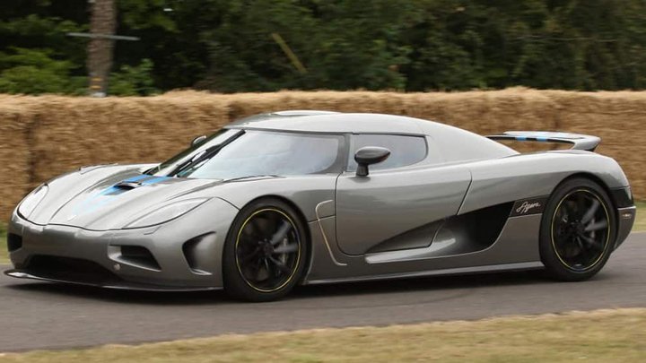 2_koenigsegg_agera_wikimedia_richard.jpg