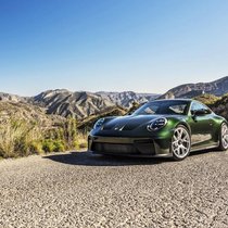 Als alltagstauglicher Sportwagen kombiniert der Porsche 911 GT3 Touring Rennstrecken-Performance mit Praxistauglichkeit.