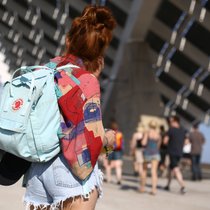 Der Kånken am Festival: Der Rucksack der Bergsportmarke Fjällräven überzeugt überall – ausser am Berg. Das ist eine Last und eine Ehre für die Firma.