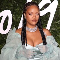 Rihanna: Die 33-Jährige Musikerin verdient ihr Geld vor allem mit Kosmetik.
