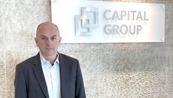 Robert Lind ist Ökonom beim Asset Manager Capital Group. Zuvor arbeitete der Oxford-Absolvent als Chefökonom bei Anglo American und als Macro-Research-Chef bei ABN Amro.
