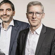 Die Wirtschaftsprofessoren Aymo Brunetti (Bern), Hans Gersbach (ETH Zürich) und Yvan Lengwiler (Basel, von hinten).