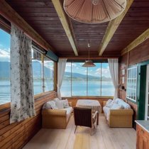 Seegrundstück mit Holzterrasse und Wintergarten am Mondsee im Salzkammergut: eines der Objekte der österreichischen Sharing-Plattform Platz am See.