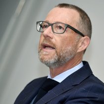 Heinz Huber: Die Raiffeisen-Gruppe hat im ersten Halbjahr deutlich weniger verdient.